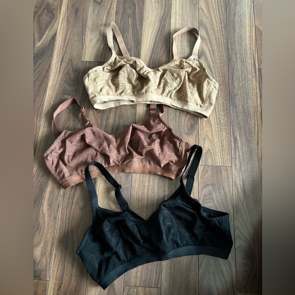 Understance Cate Wireless Soft Cup Bra - Picture 3 of 7